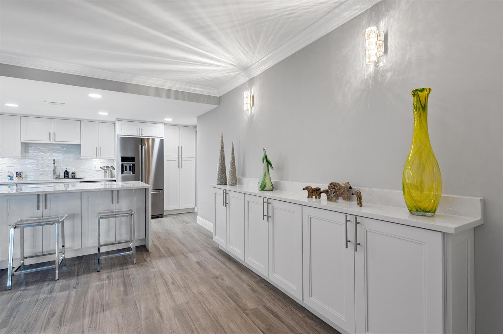 777 NE Bayshore Drive 705 photo 4