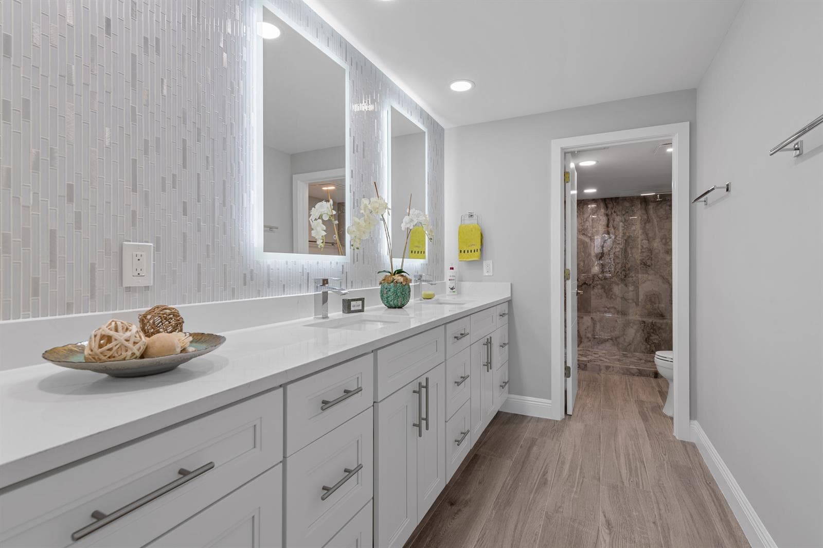 777 NE Bayshore Drive 705 photo 8