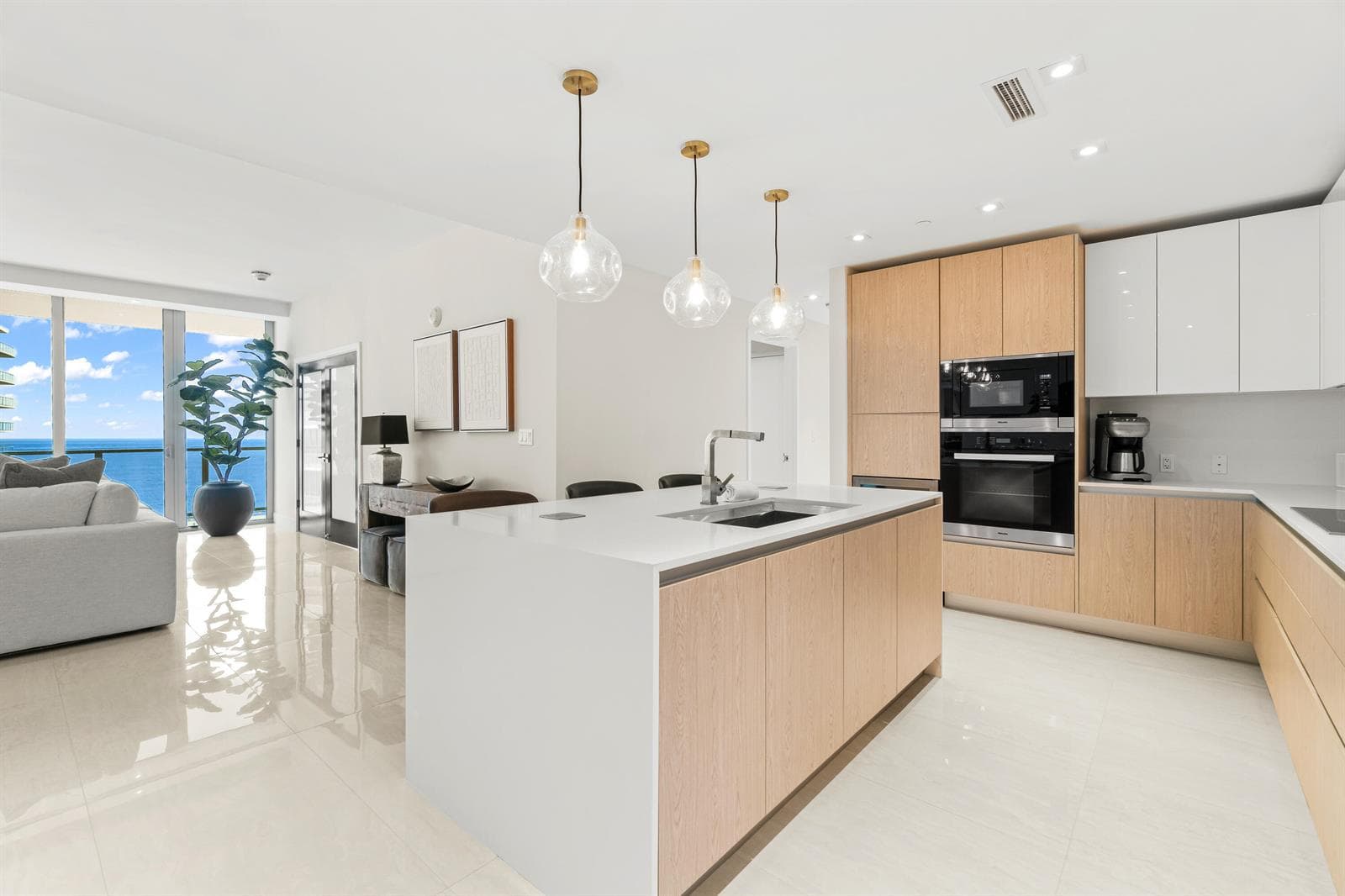 3100 N Ocean Drive 1604 photo 3