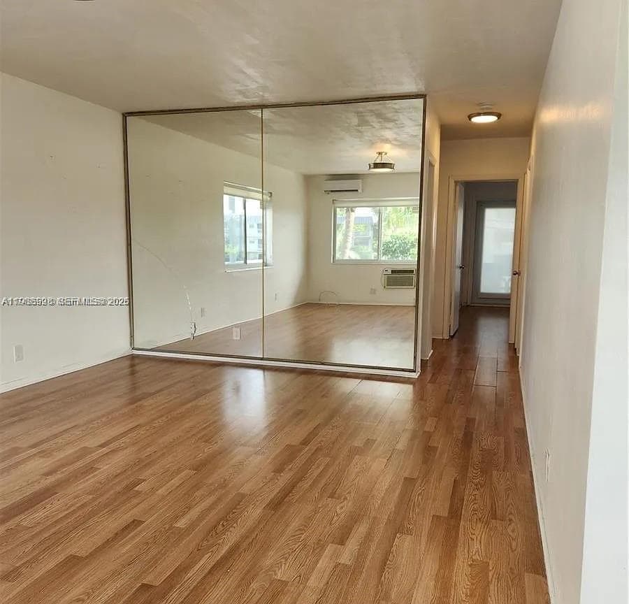 455 Golden Isles Dr 309 photo 2