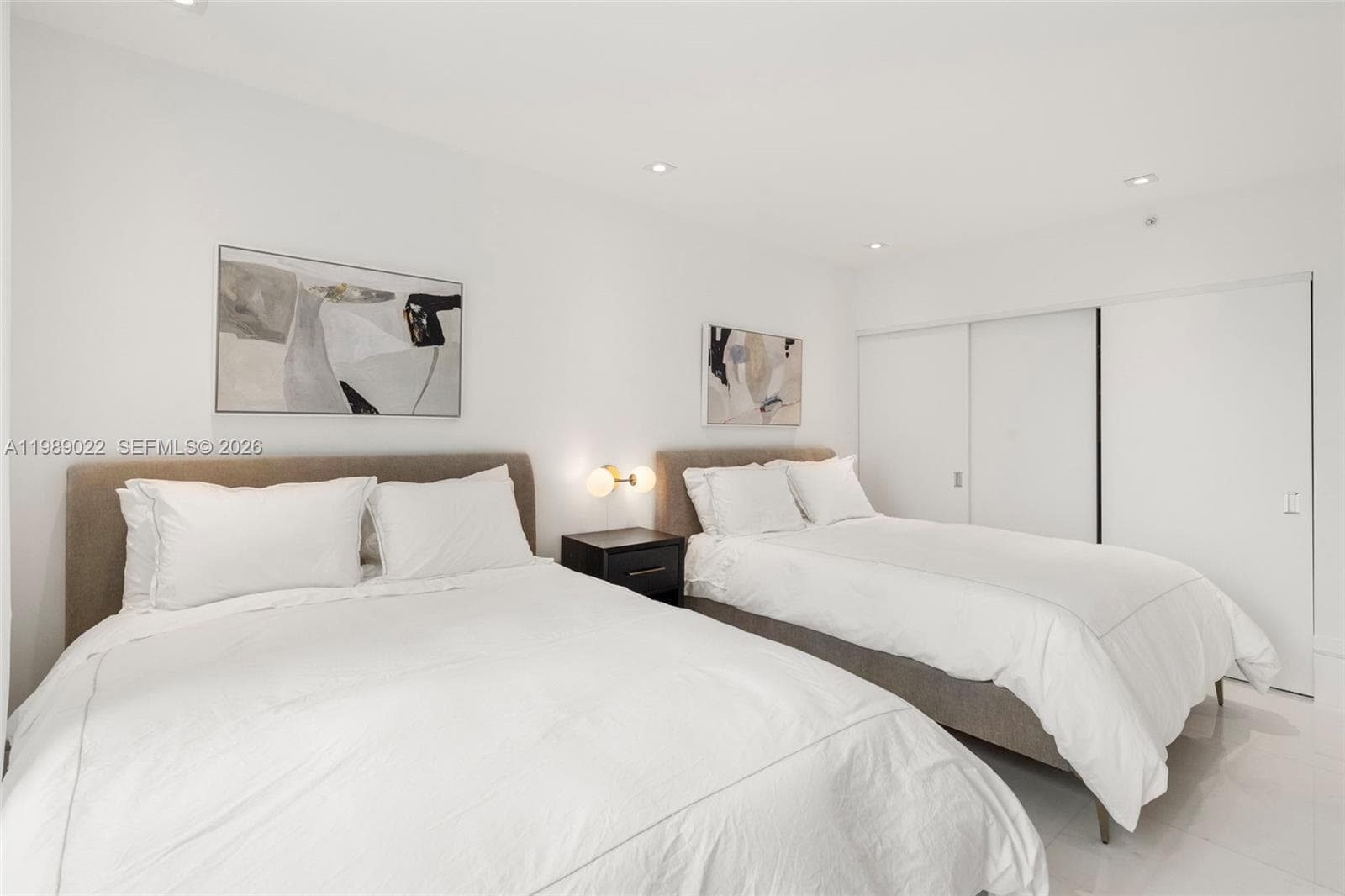 9999 Collins Ave 11J photo 20