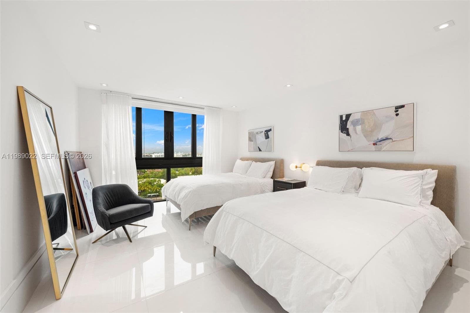 9999 Collins Ave 11J photo 18