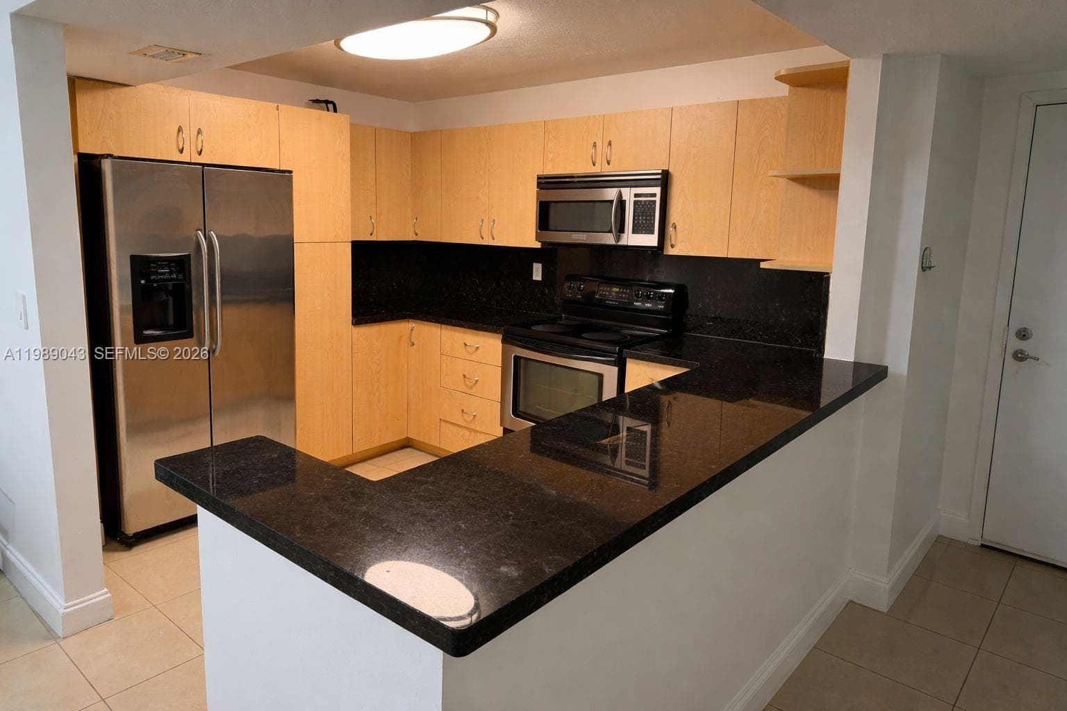 2750 183rd St 1201 photo 4