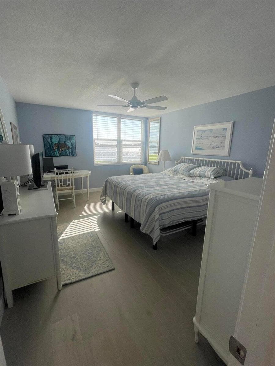 1950 SW Palm City Road 13104 photo 6