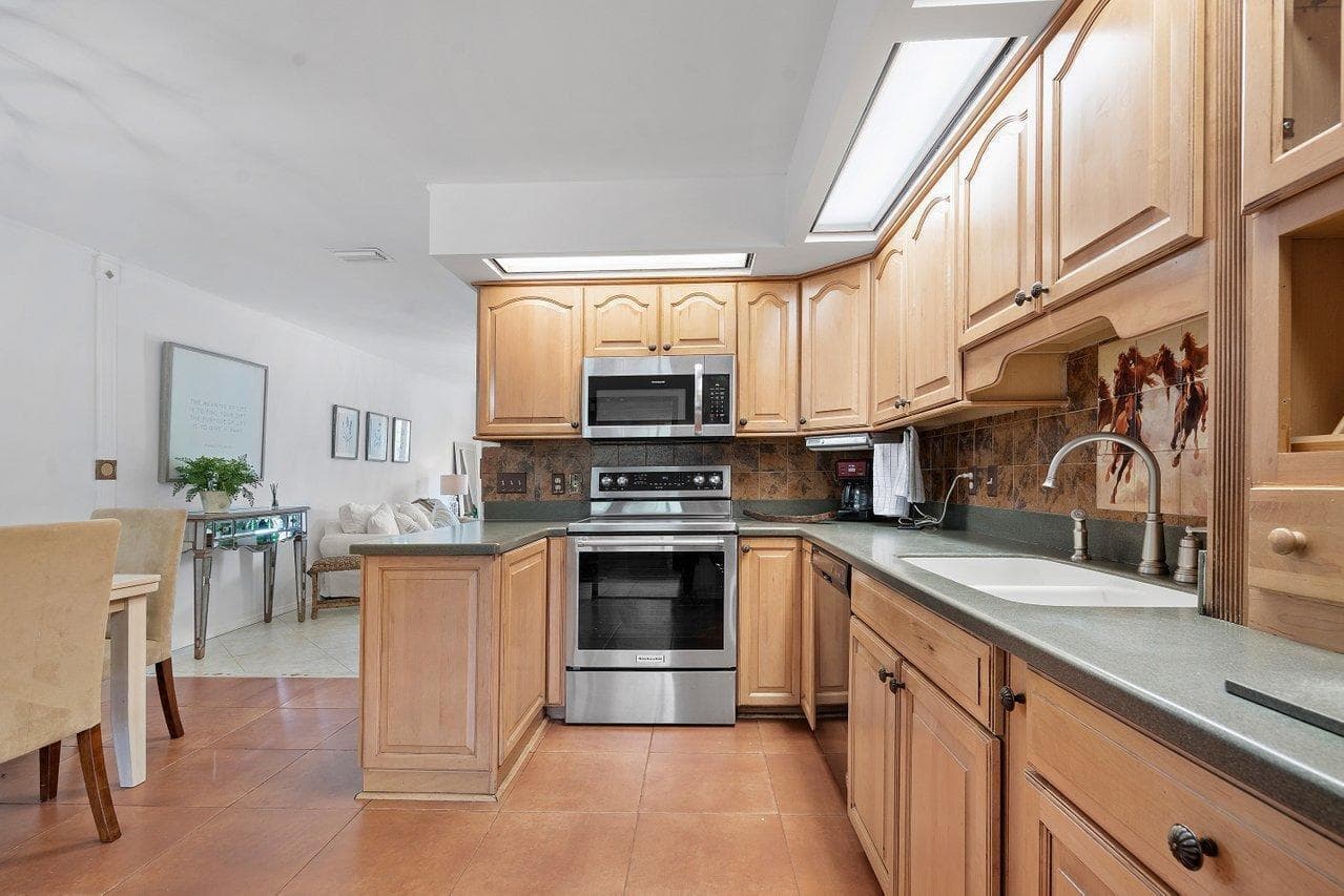 1369 Riverside Circle photo 16
