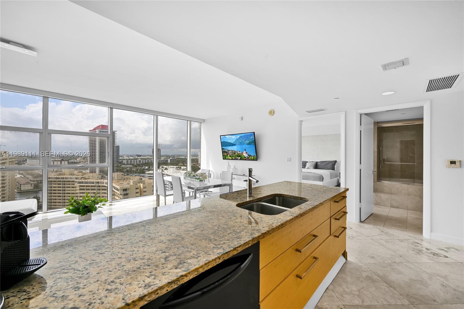 1830 Ocean Dr 1907 photo 13