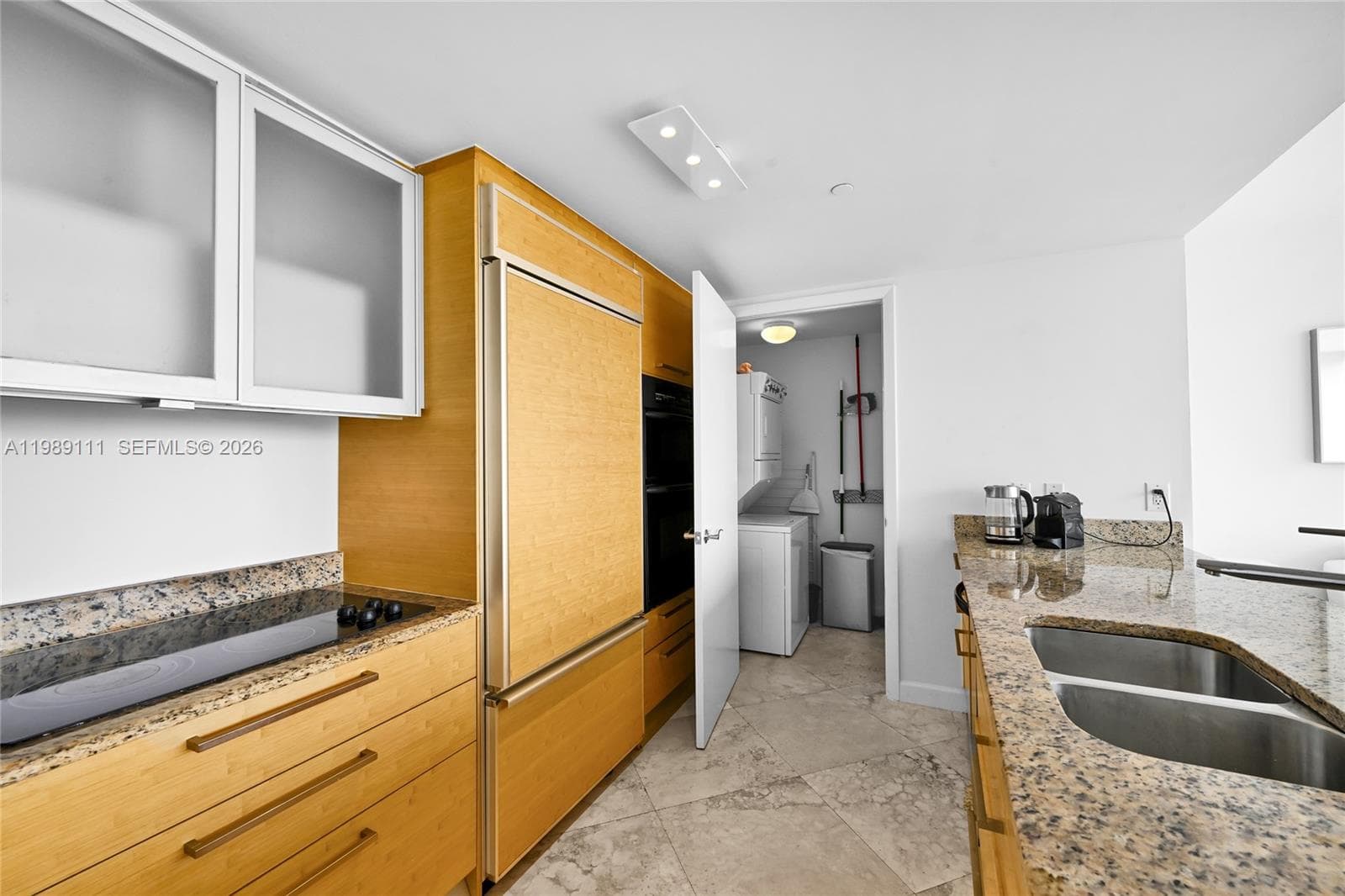 1830 Ocean Dr 1907 photo 12