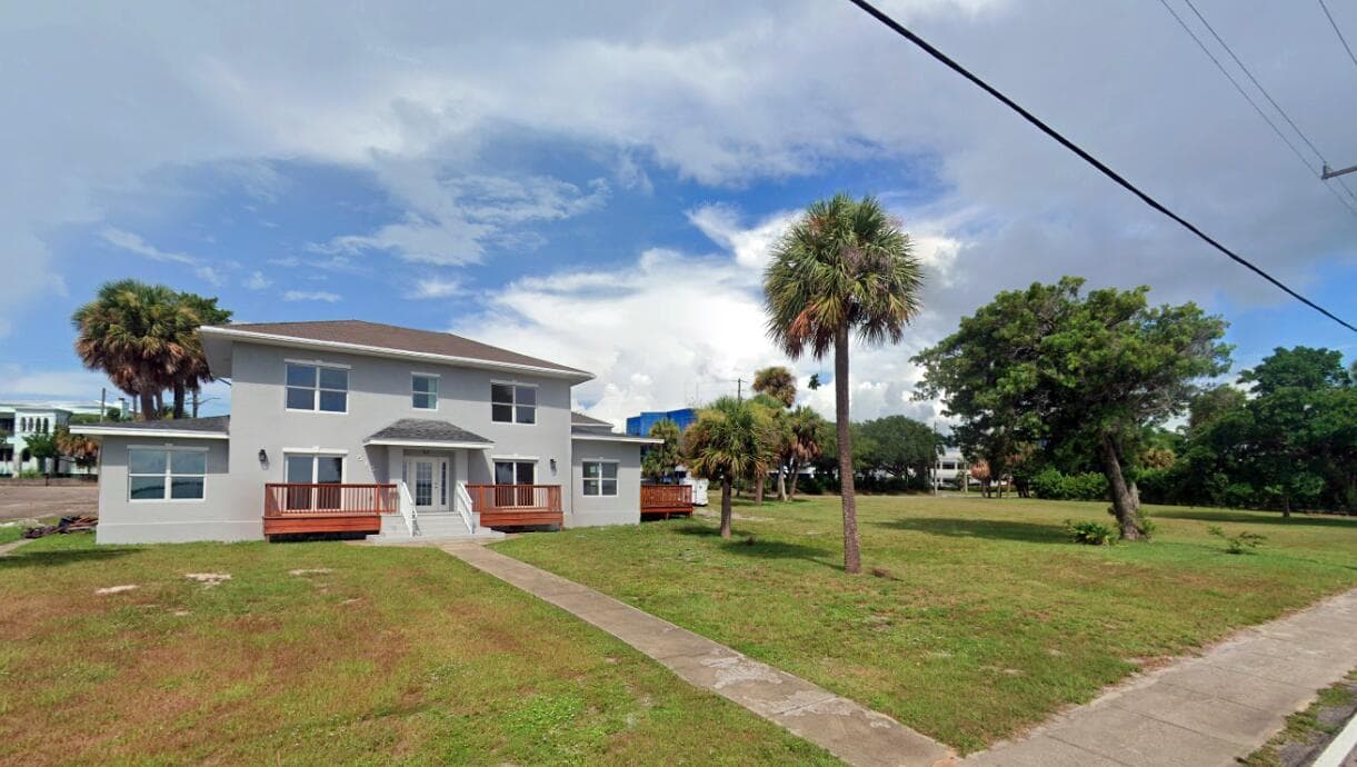 515 S Indian River Drive photo 1