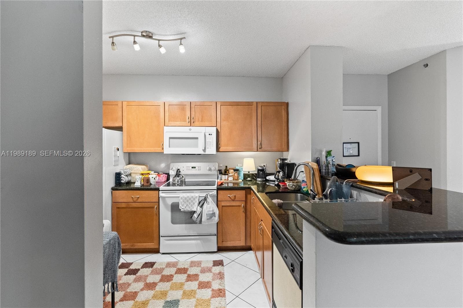 19655 E Country Club Dr 6108 photo 14