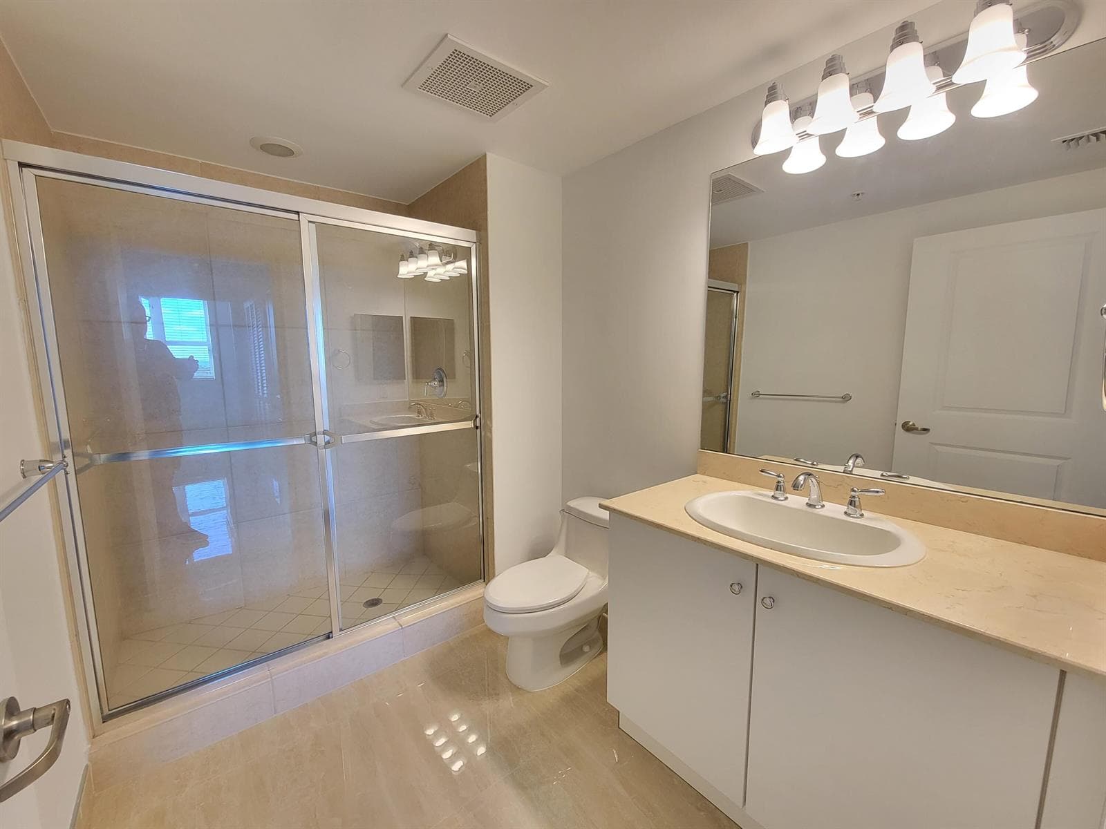 350 N Federal Highway 807 photo 15