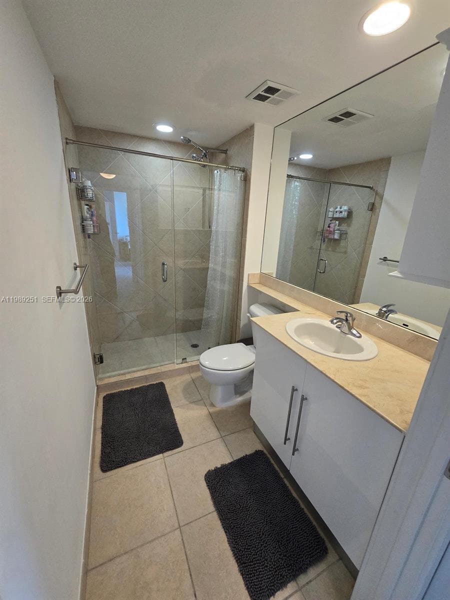 325 Biscayne Blvd 3719 photo 16