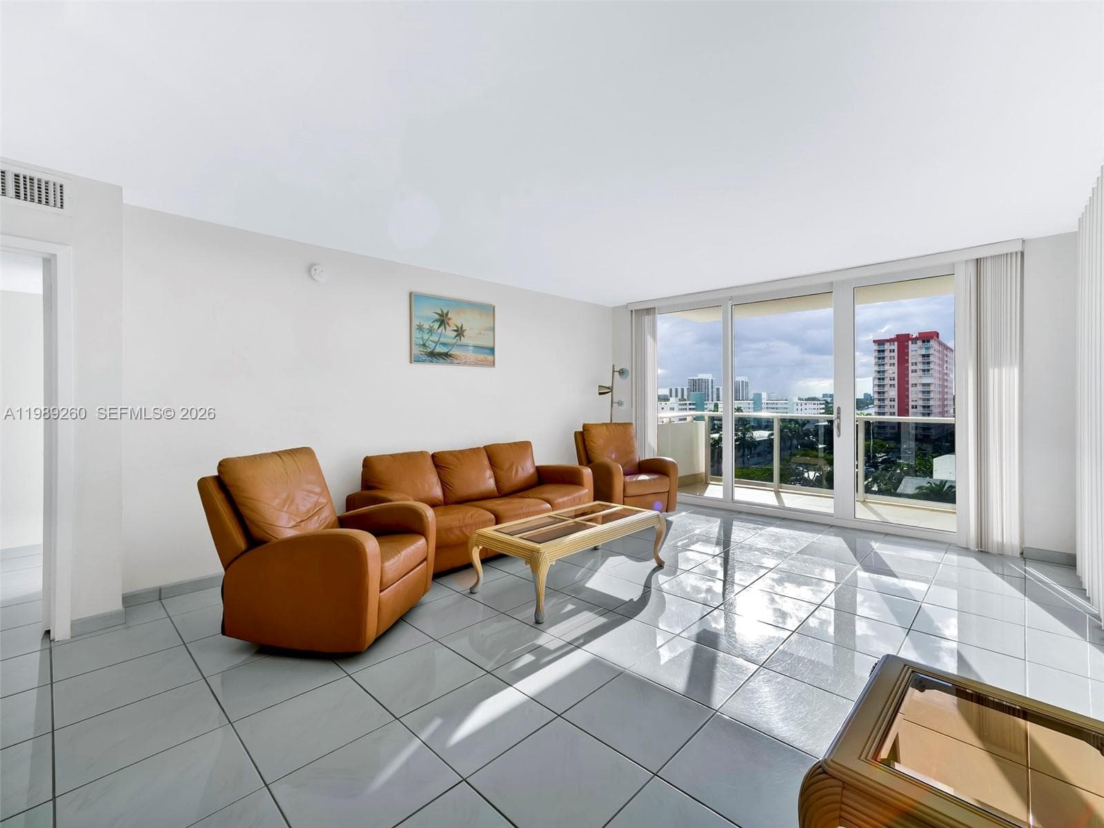 3140 S Ocean Dr 612 photo 2