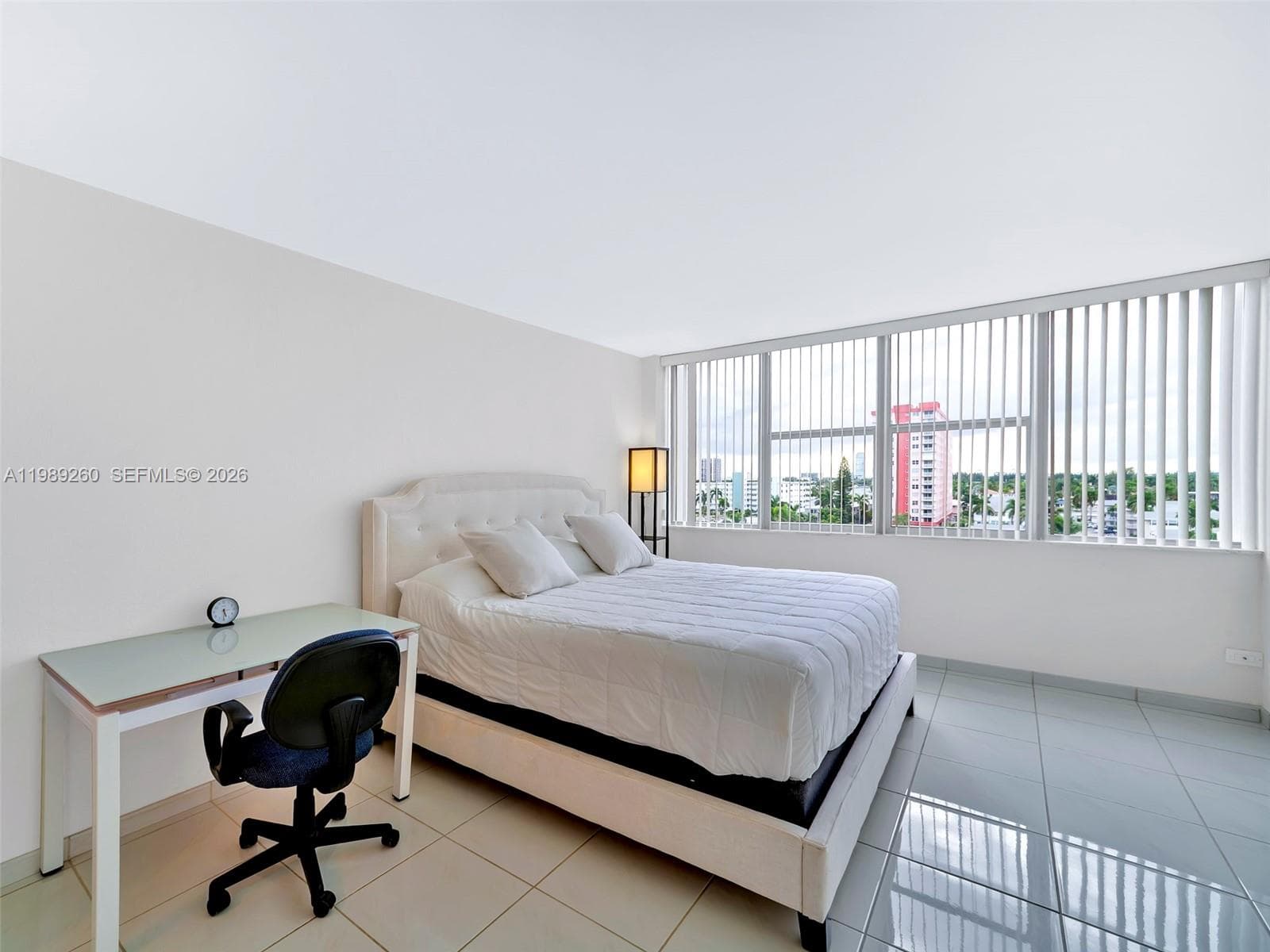 3140 S Ocean Dr 612 photo 8