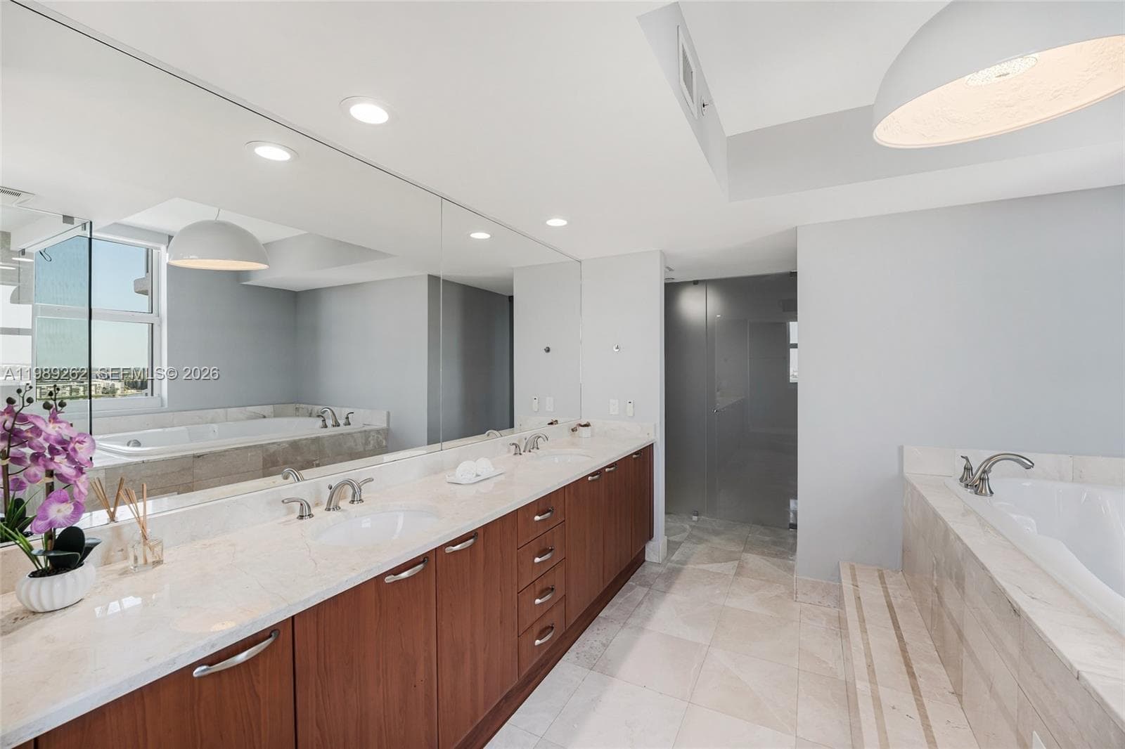 3301 183rd St 1601 photo 17