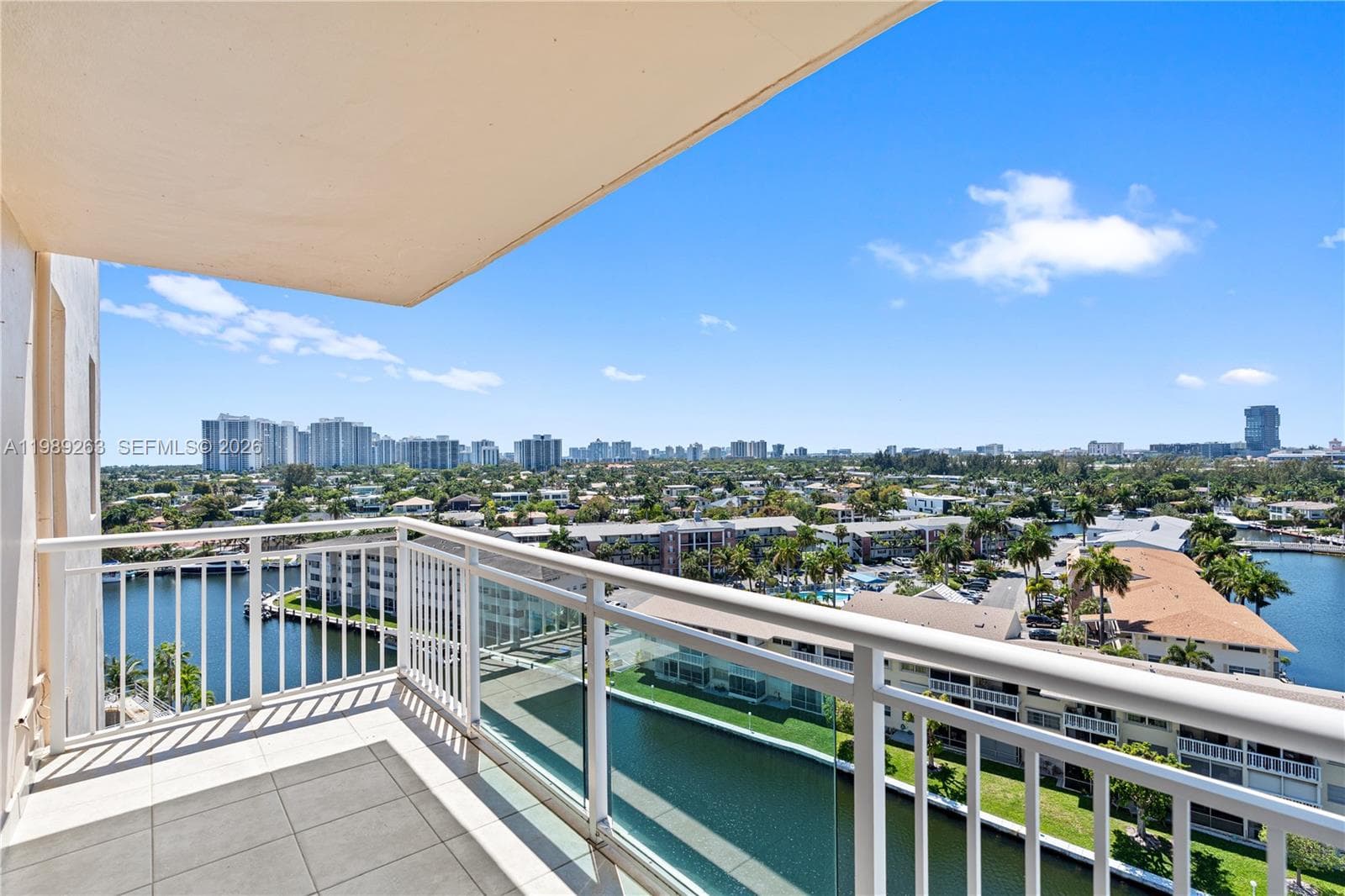 437 Golden Isles Dr 11J photo 4