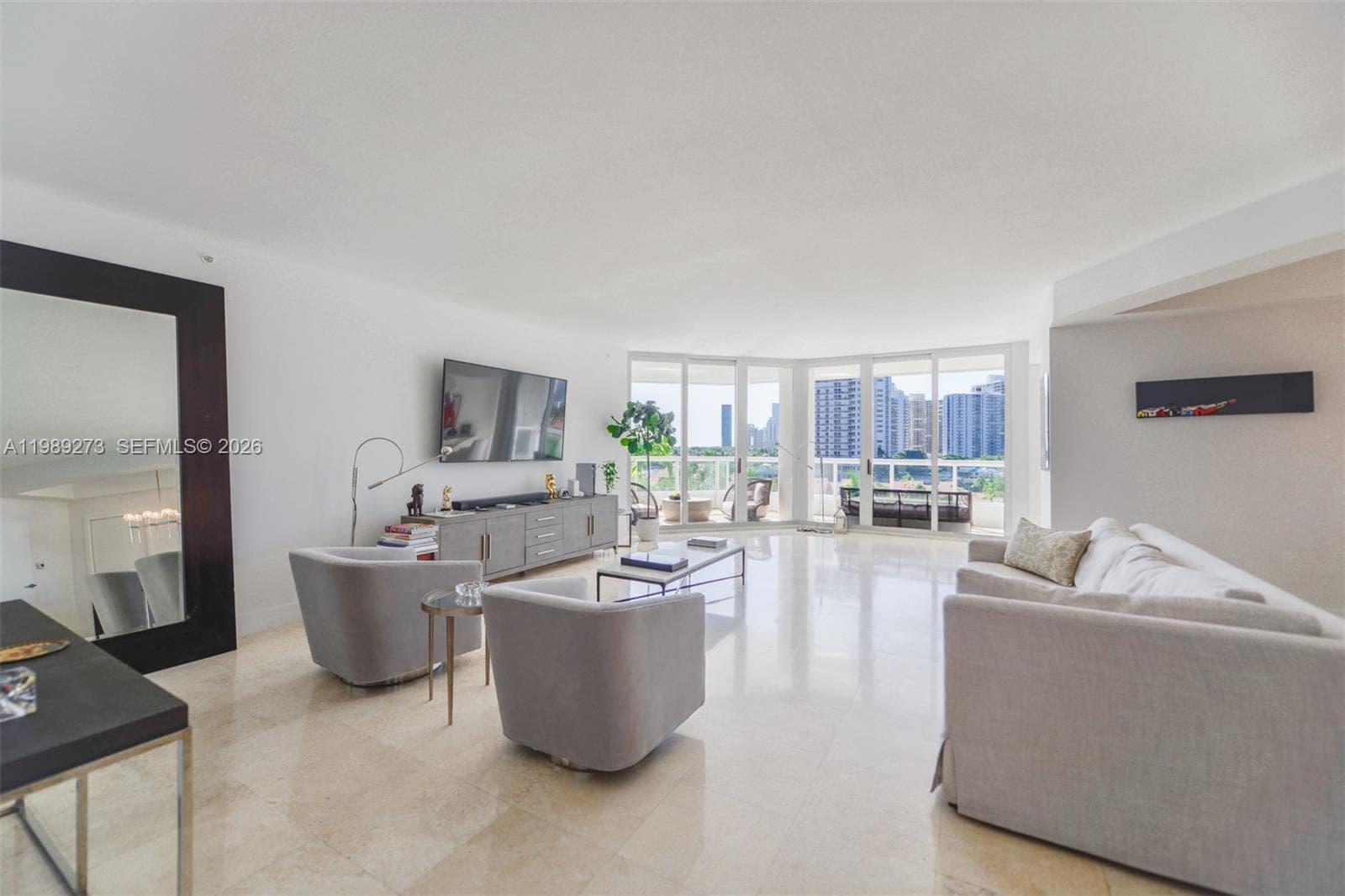 21050 Point Pl 702 photo 11