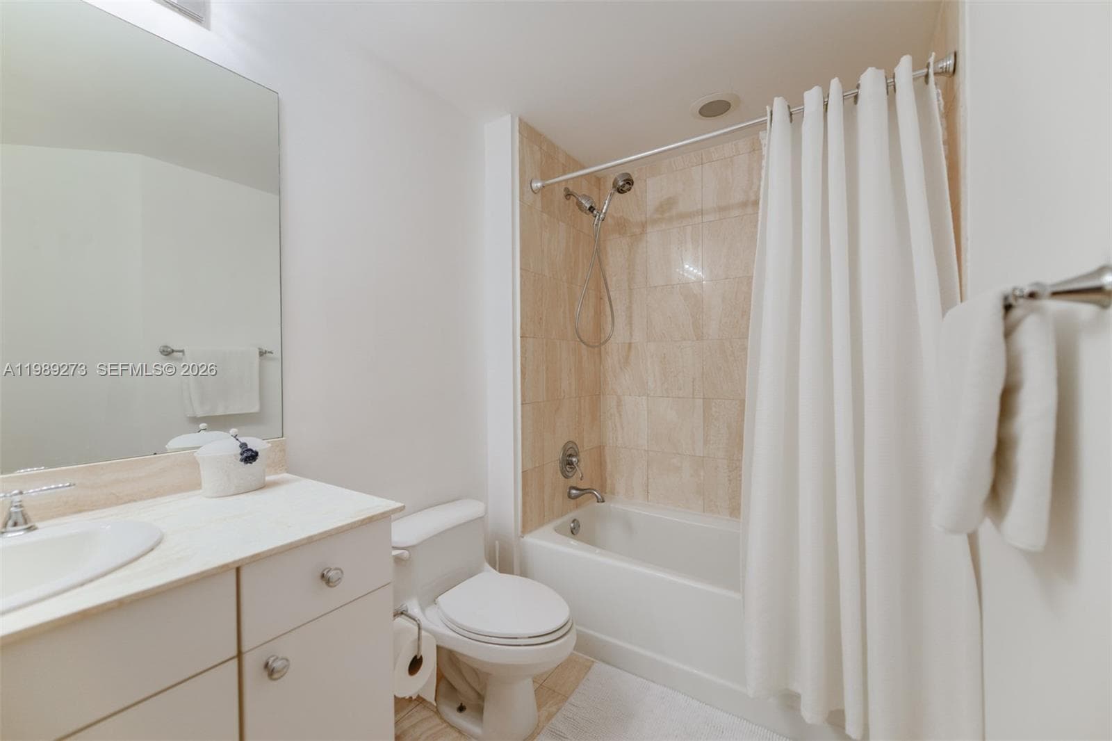21050 Point Pl 702 photo 19