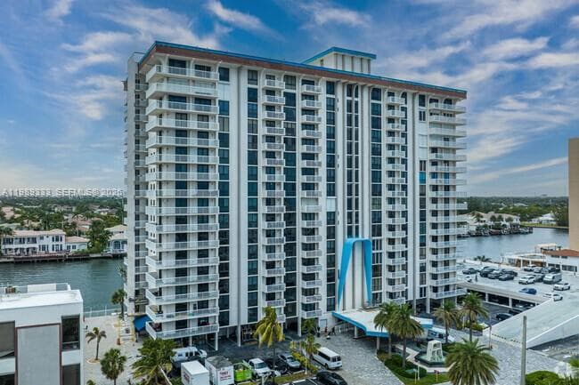1500 Ocean Dr 4K photo 2