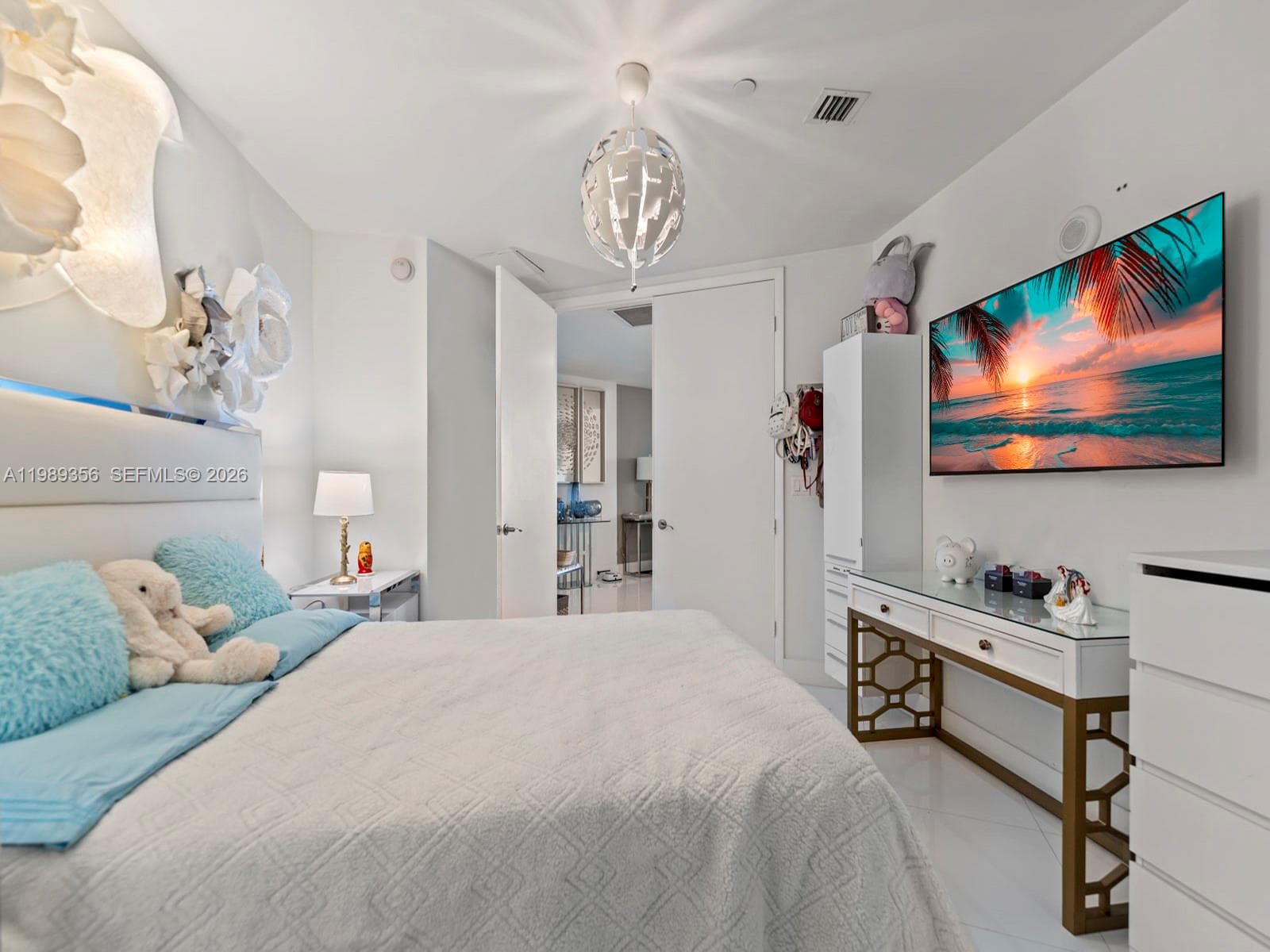 15901 Collins Ave 403 photo 24