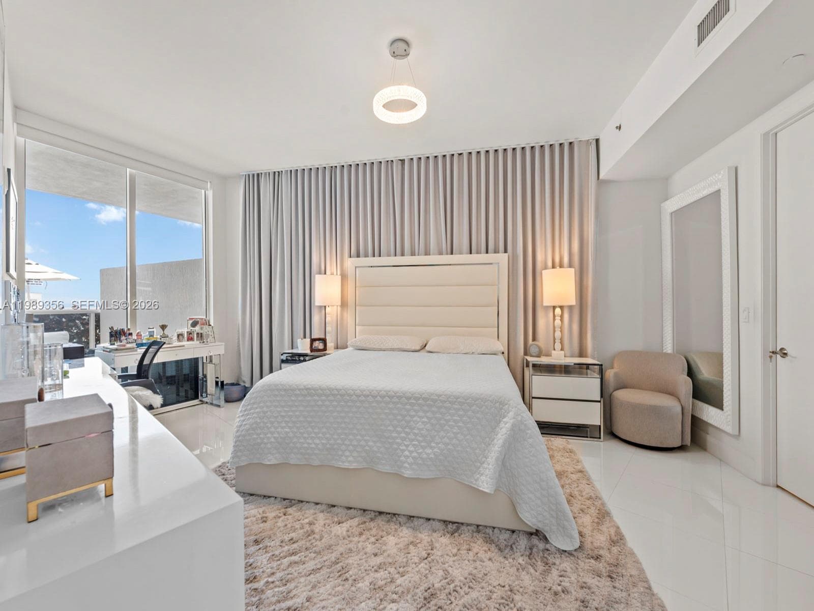 15901 Collins Ave 403 photo 18