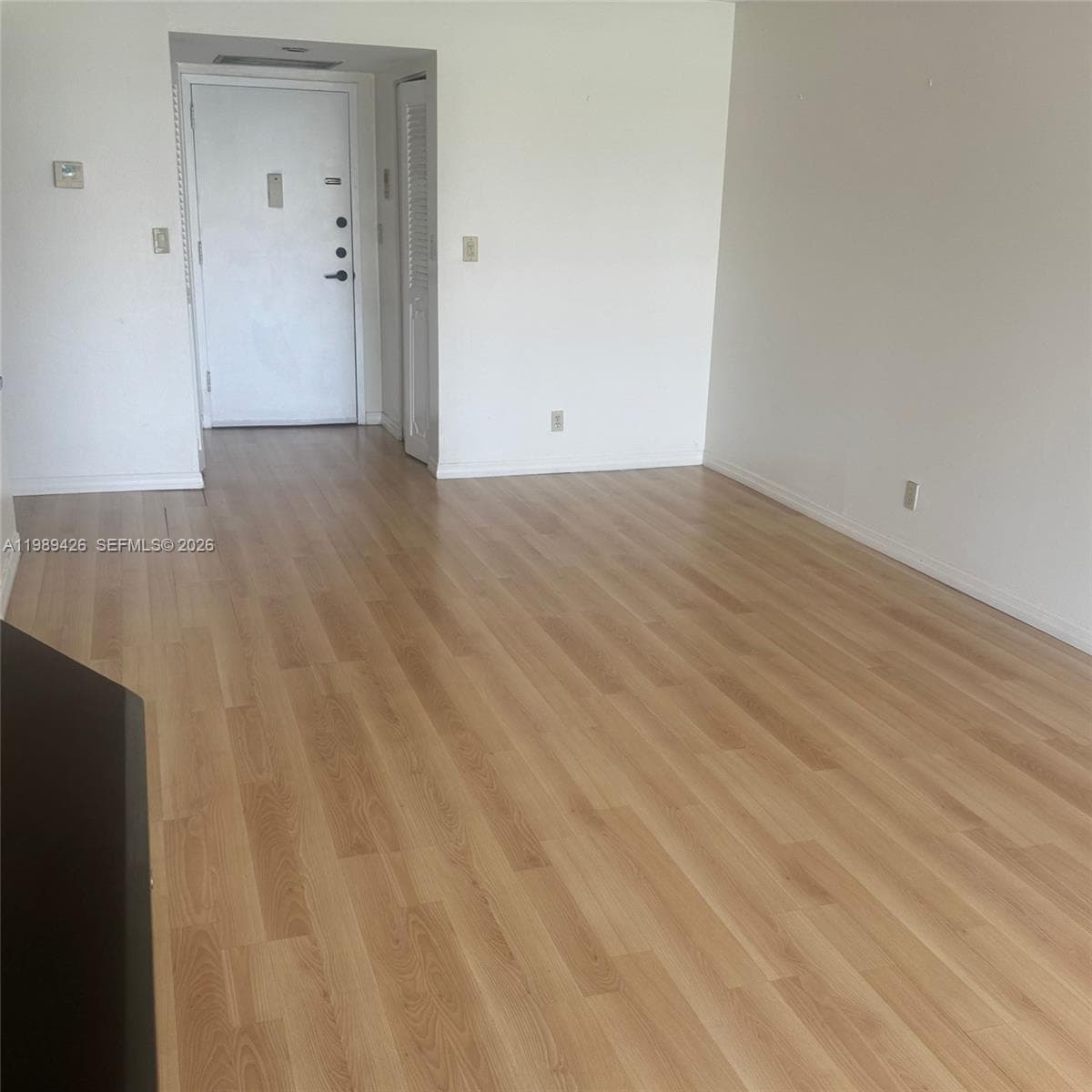 800 Parkview Dr 802 photo 5