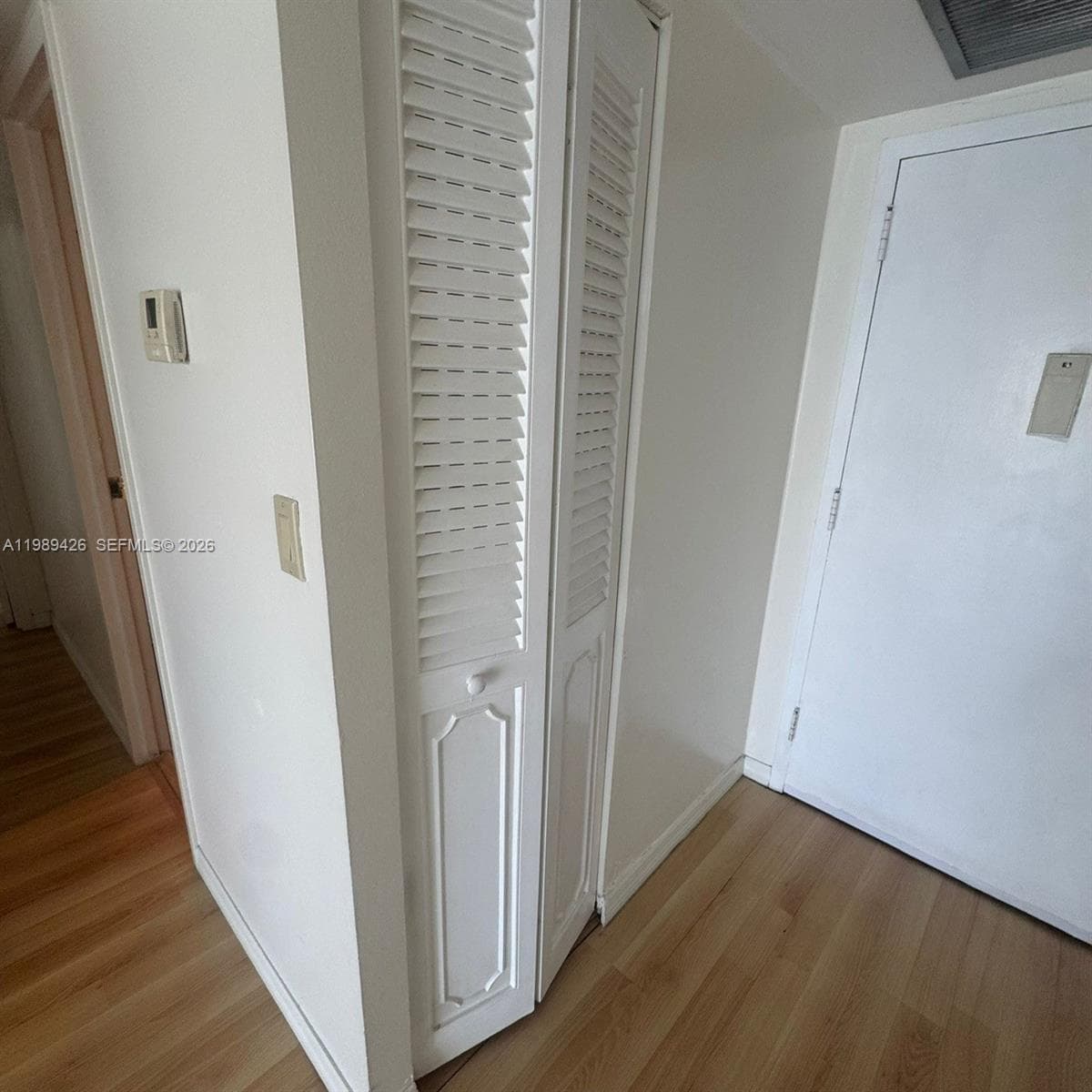 800 Parkview Dr 802 photo 20