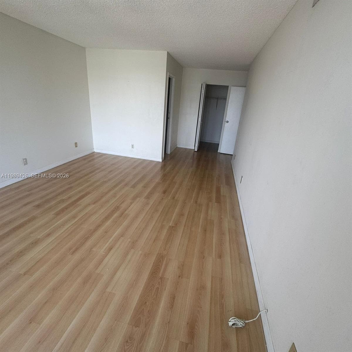 800 Parkview Dr 802 photo 24