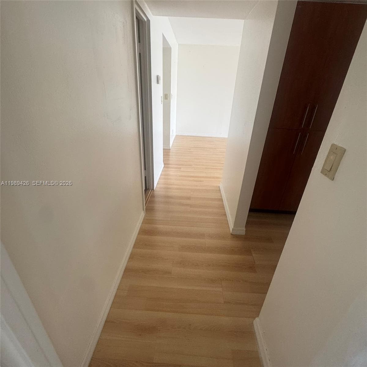 800 Parkview Dr 802 photo 19