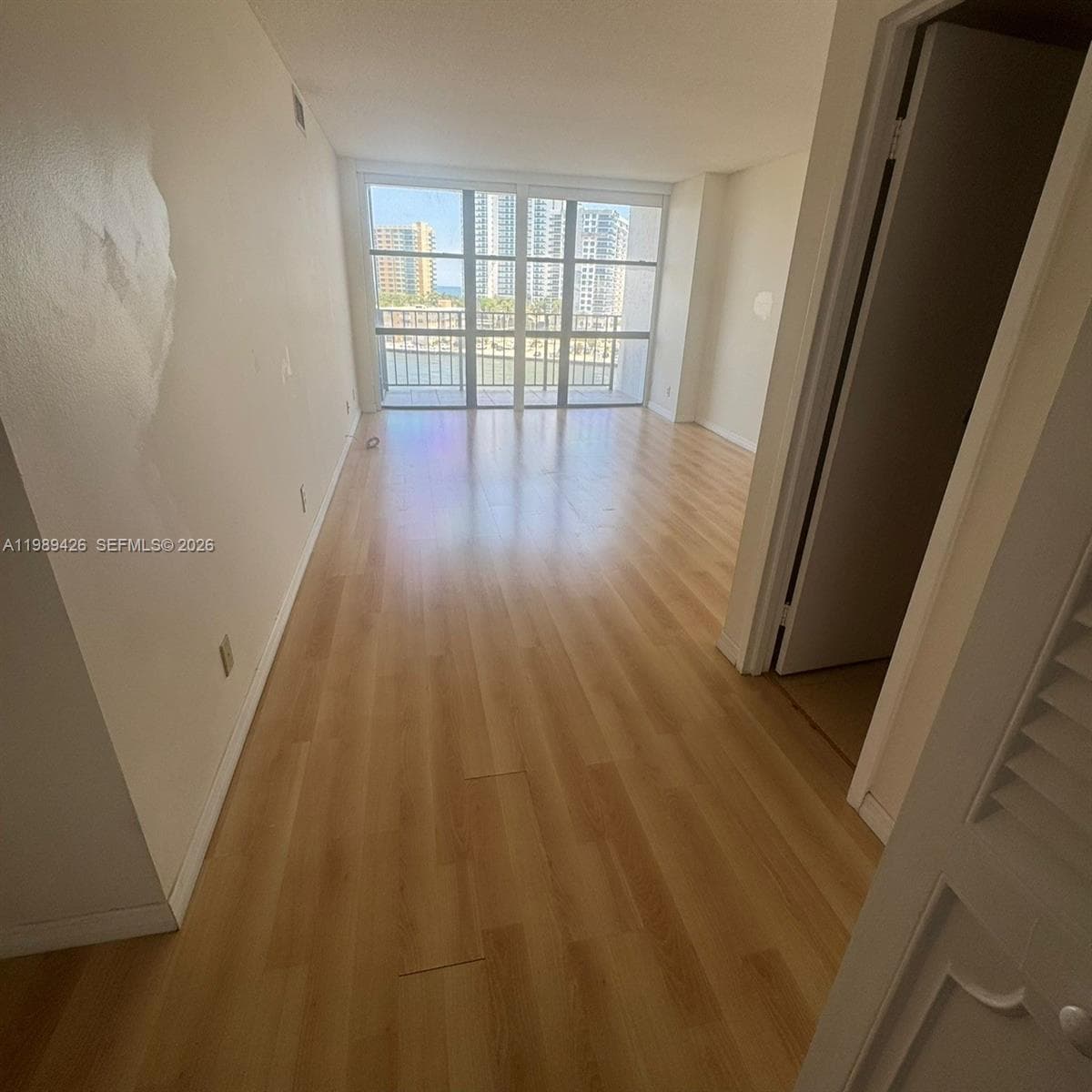 800 Parkview Dr 802 photo 25
