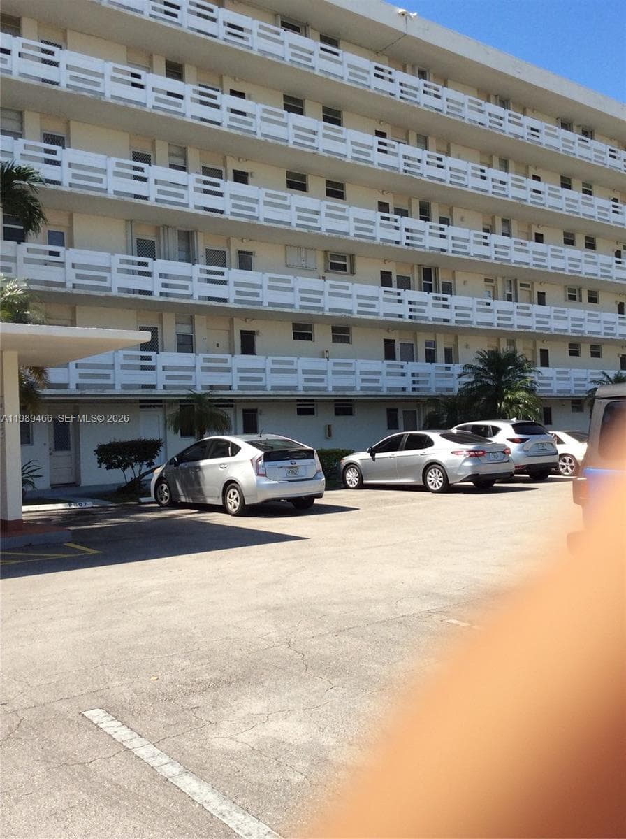 3000 Marcos Dr P312 photo 1