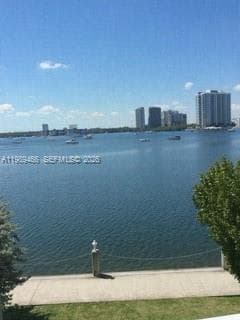 3000 Marcos Dr P312 photo 4