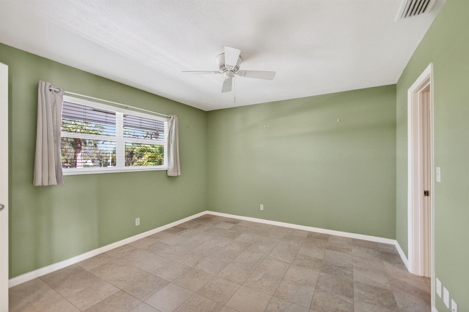 478 Tequesta Drive 205 photo 17