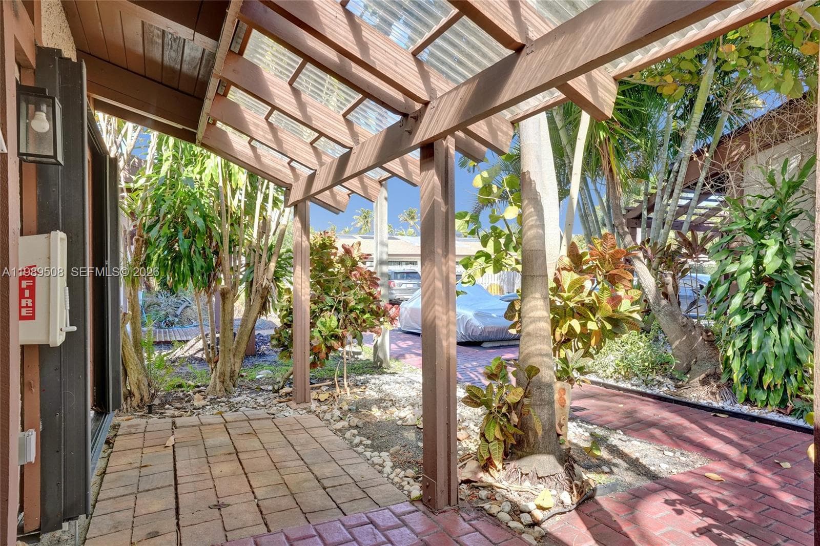 2619 Parkview Dr photo 13