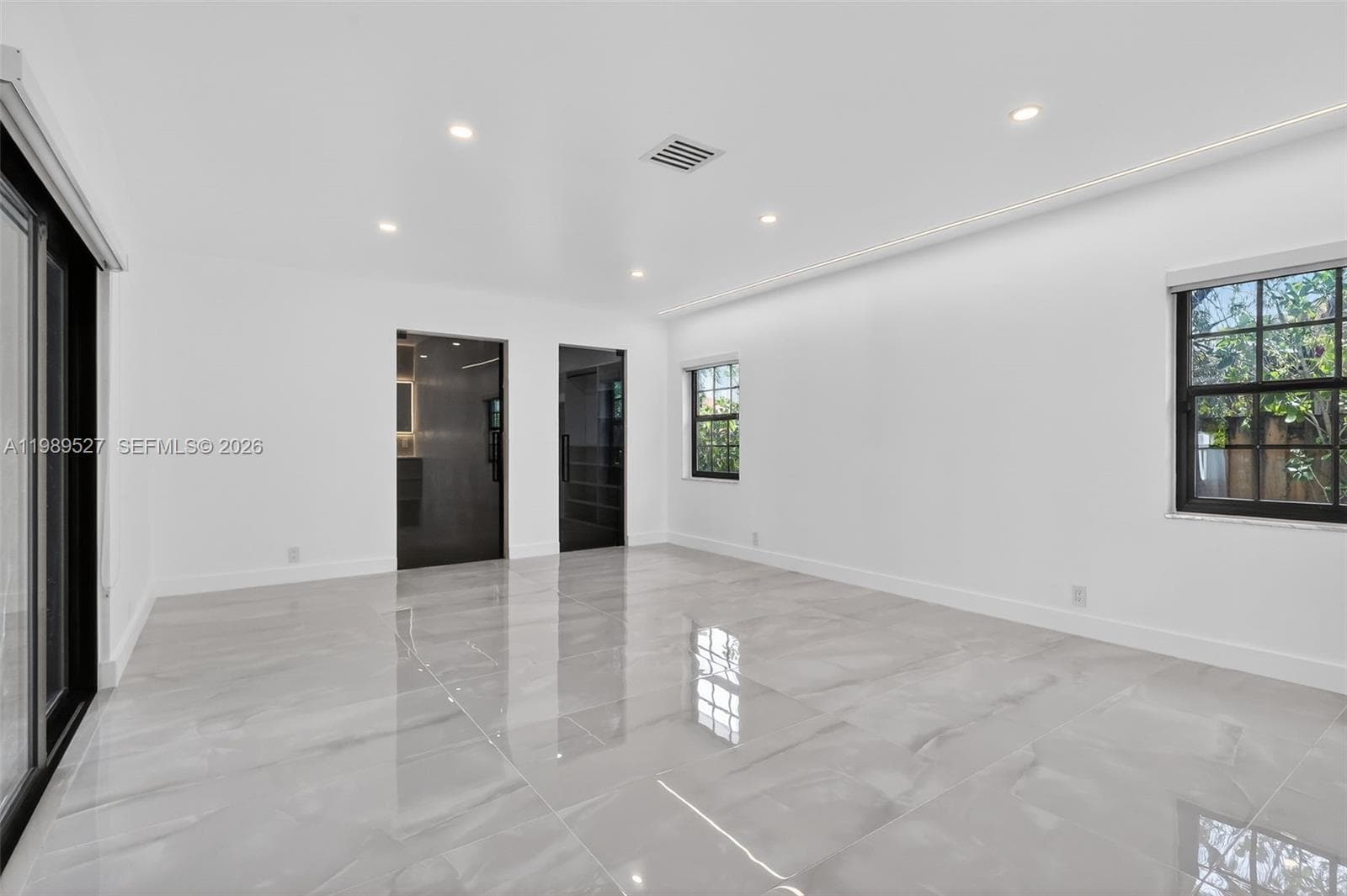 607 Layne Blvd photo 16