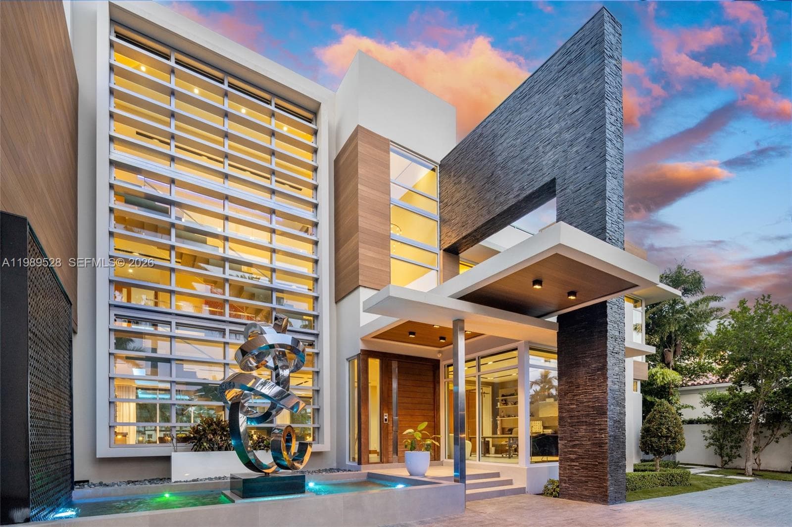 650 Royal Plaza Dr photo 2