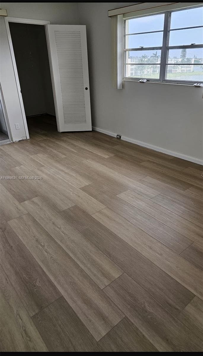 4098 Yarmouth  E 4098 photo 5