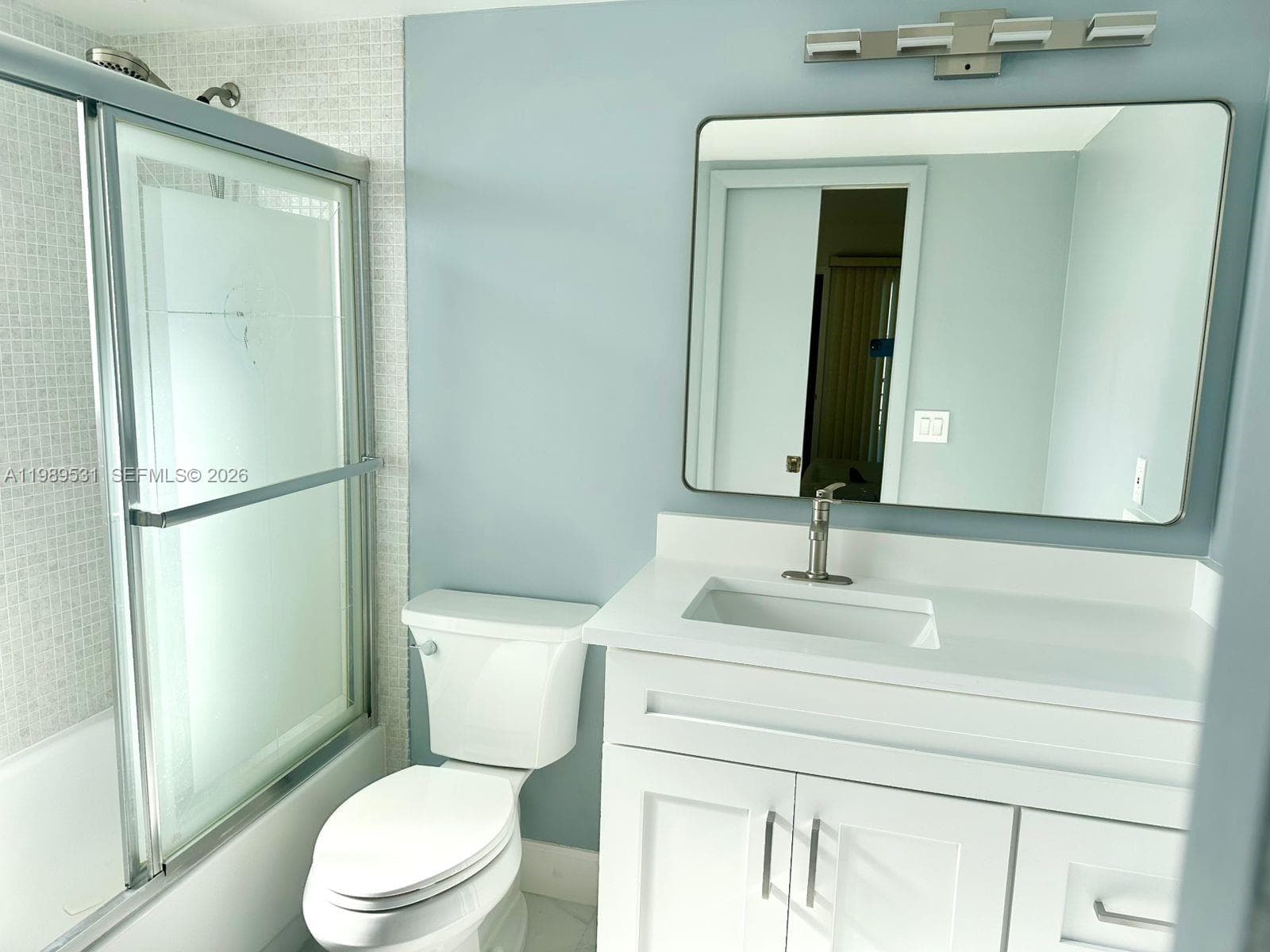 4098 Yarmouth  E 4098 photo 8