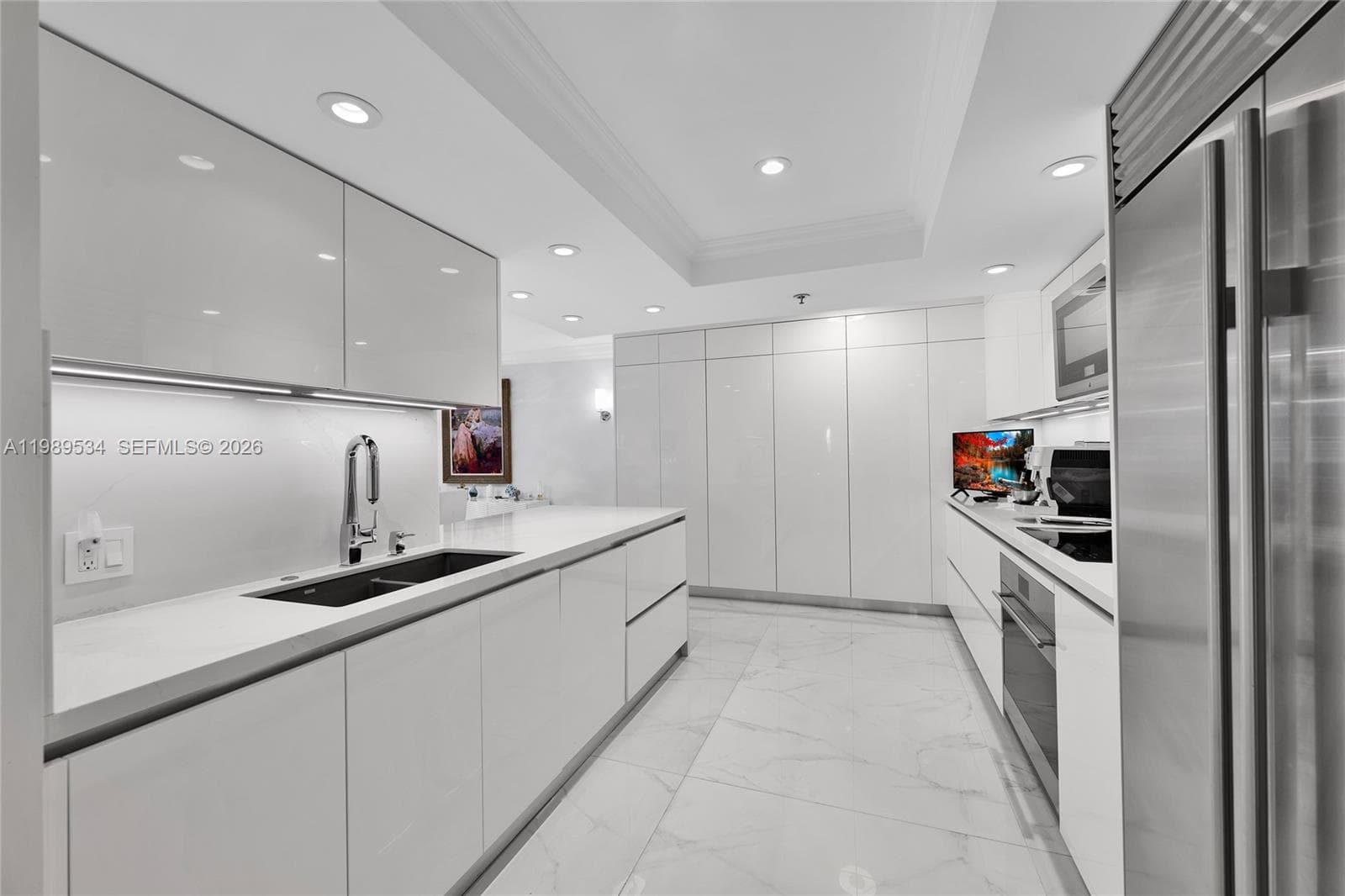 10175 Collins Ave 806 photo 13