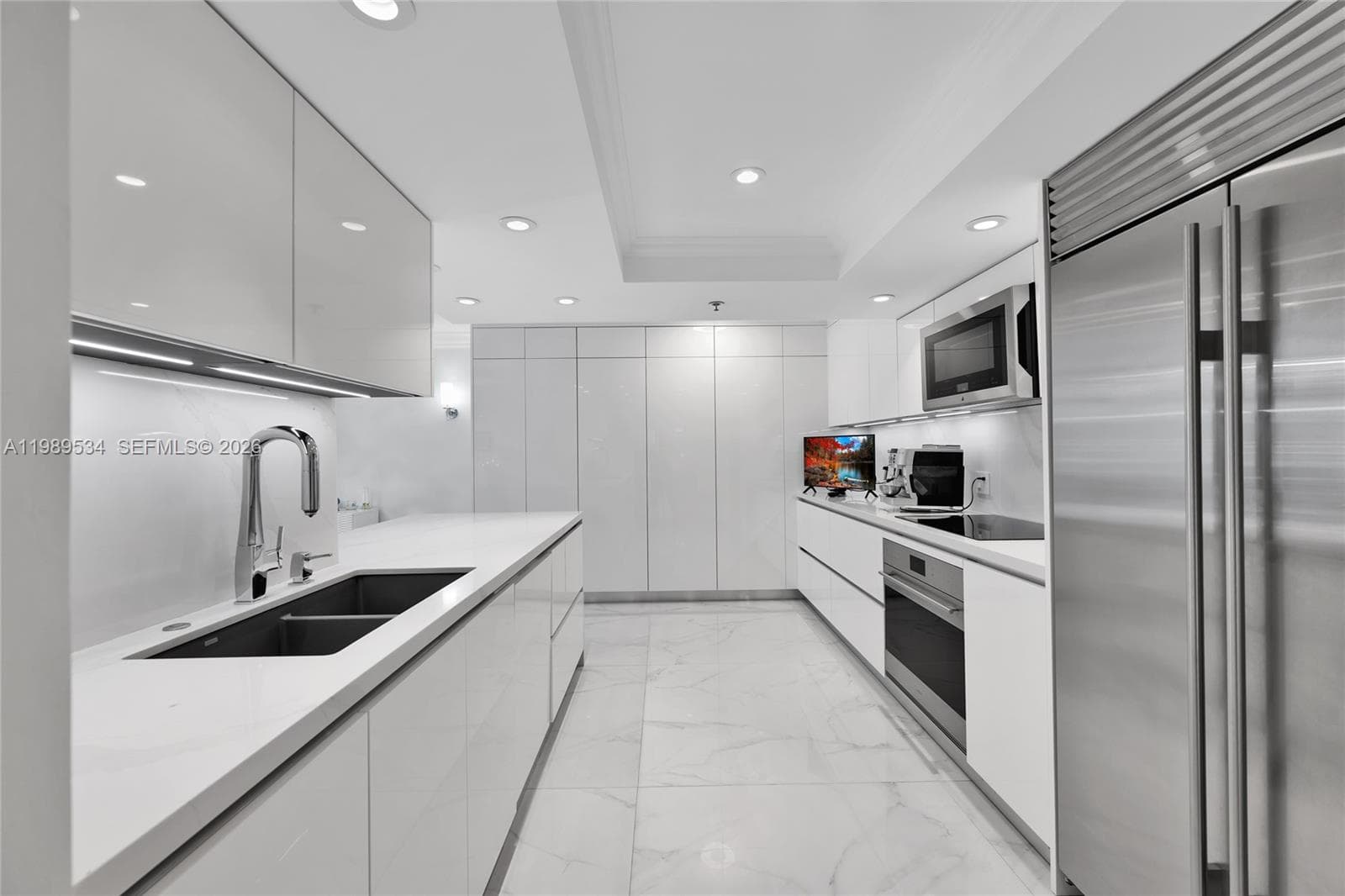 10175 Collins Ave 806 photo 12