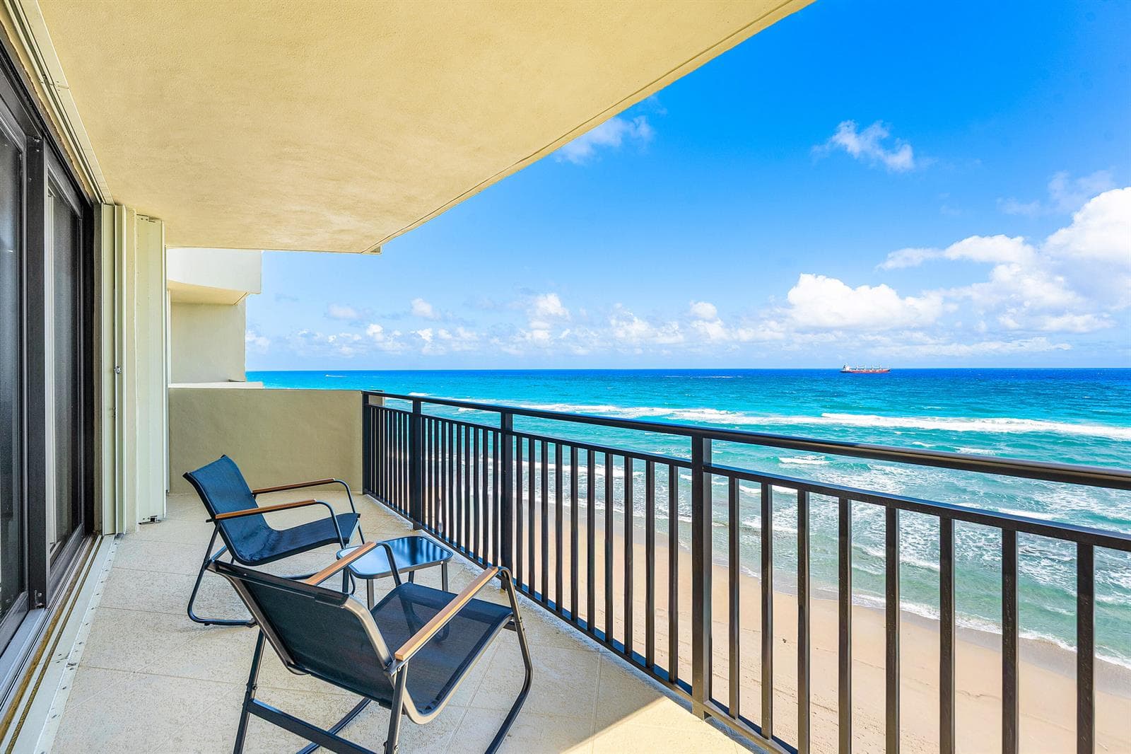 5460 N Ocean Drive 5b photo 1