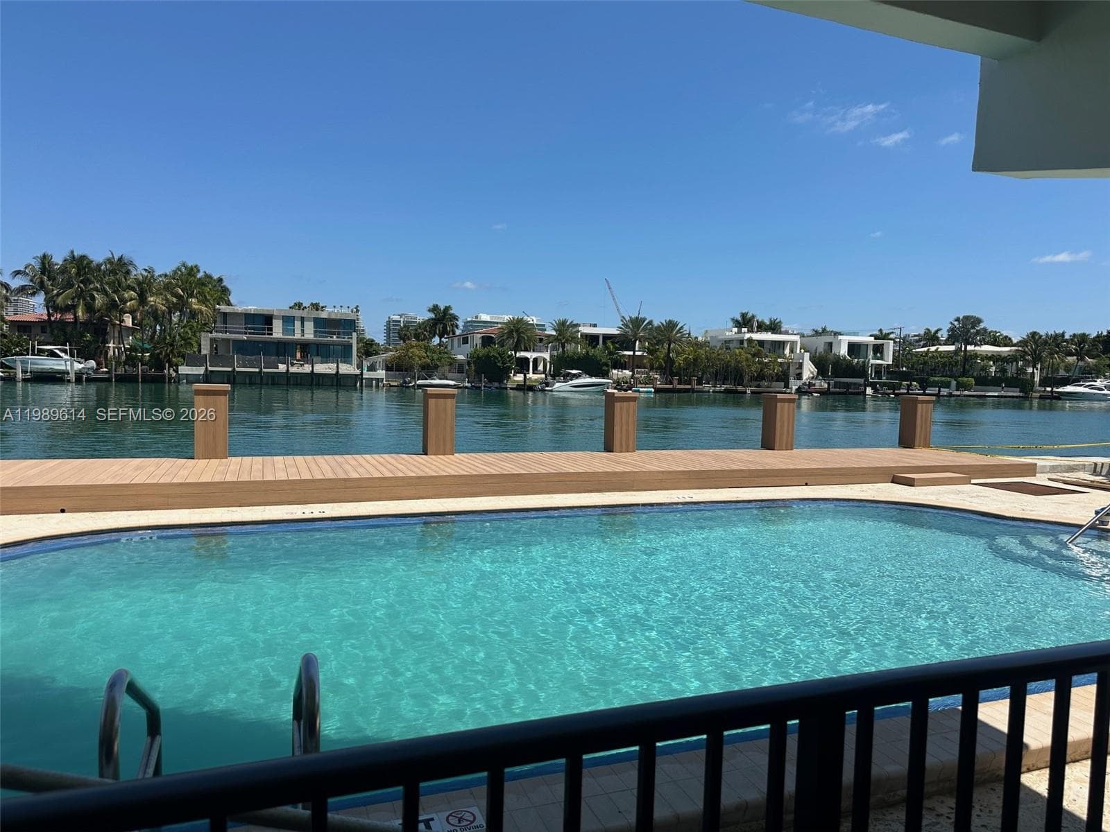 9341 E Bay Harbor Dr 6C photo 3