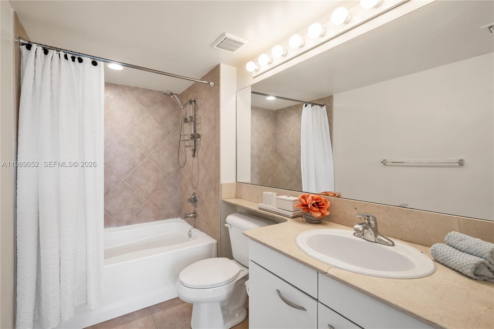 2080 S Ocean Dr 202 photo 16