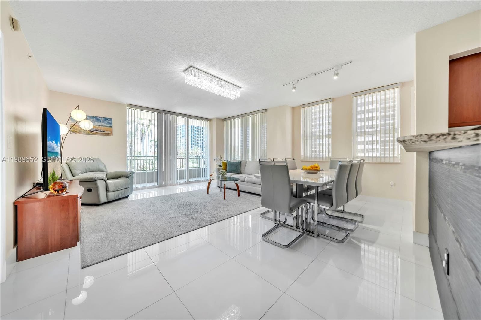 2080 S Ocean Dr 202 photo 3