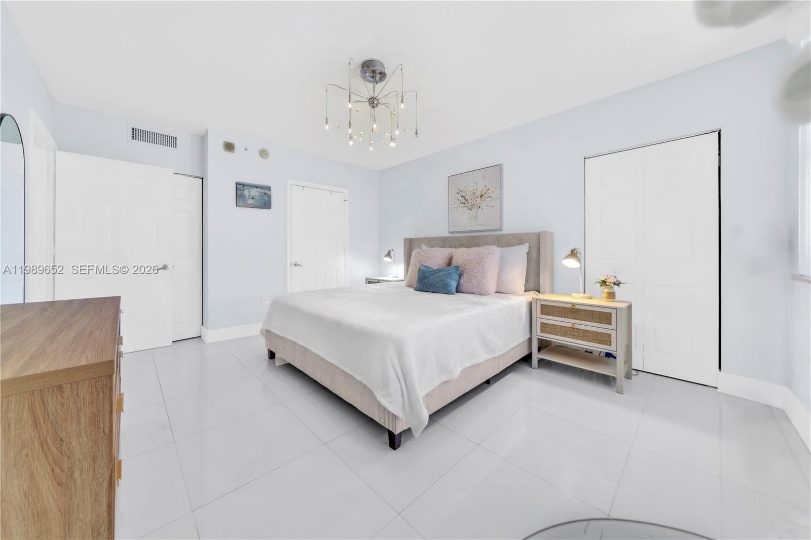 2080 S Ocean Dr 202 photo 9