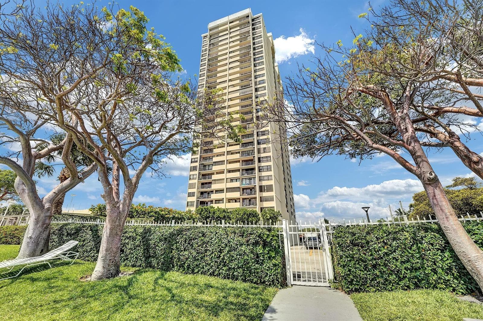 5600 N Flagler Drive 2509 photo 16