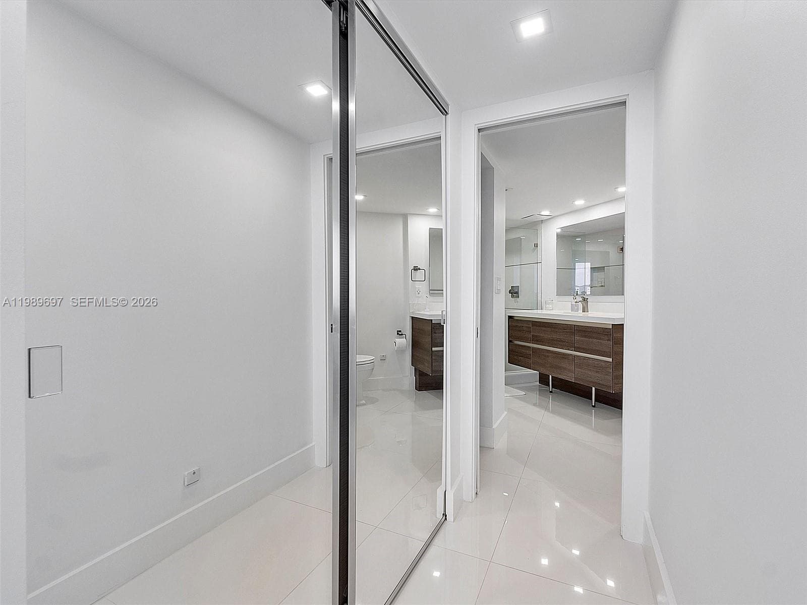 550 Ocean Blvd 1509 photo 22