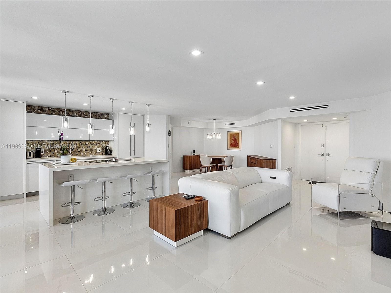 550 Ocean Blvd 1509 photo 7