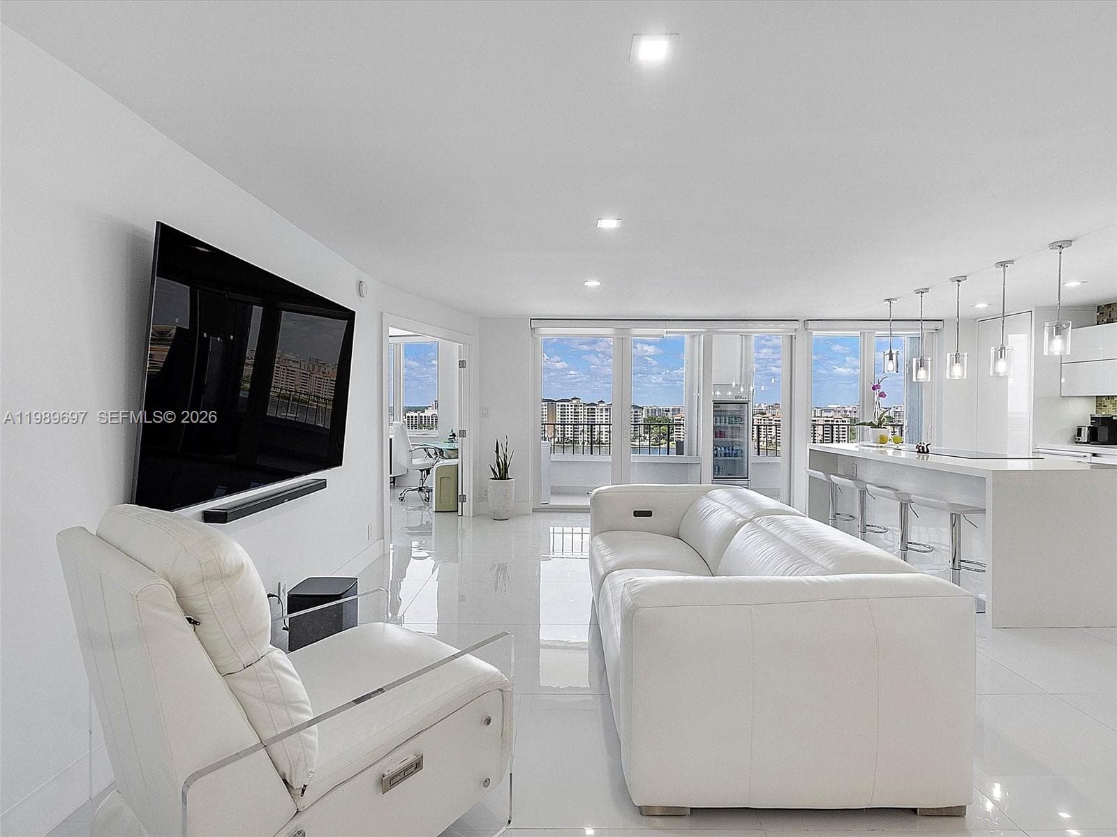 550 Ocean Blvd 1509 photo 5