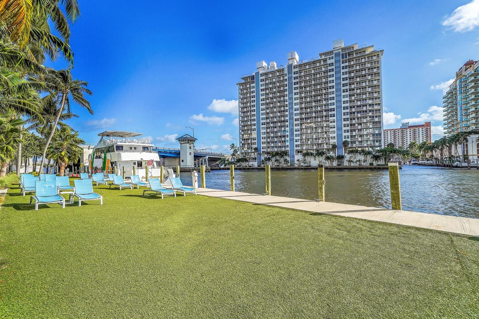 2670 E Sunrise Boulevard 703 photo 12