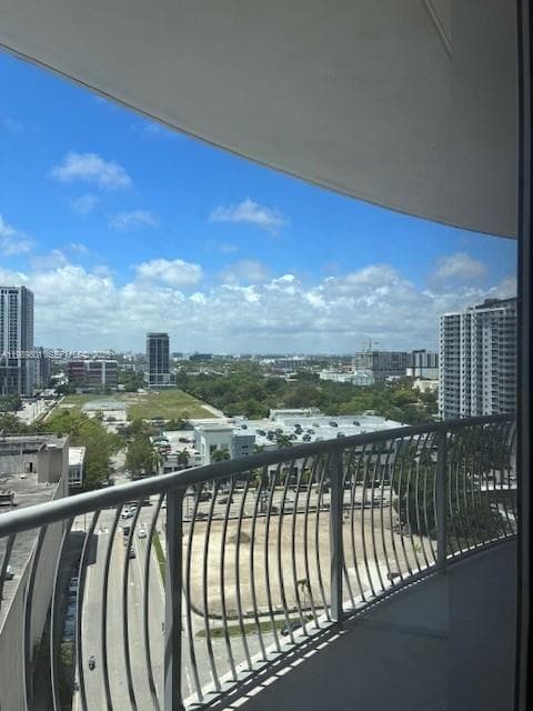 1750 N Bayshore Dr 1714 photo 11